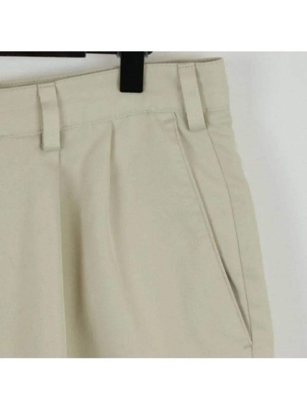 Dockers Golf Men's Size 34 Tan Pleated Bermuda Golf Shorts